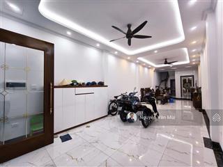 Bán nhà lô góc thịnh liệt ô tô tránh thang máy 6 tầng kinh doanh, giá 28 tỷ