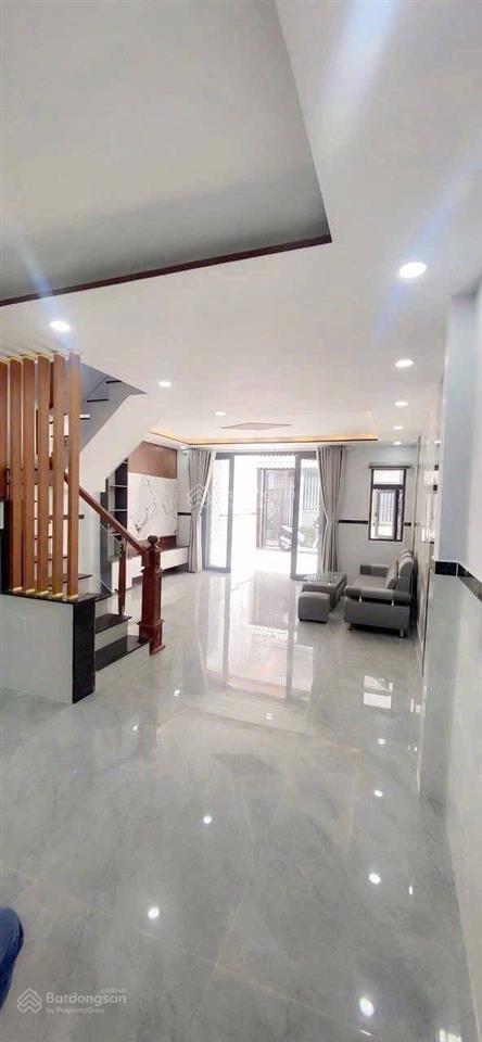 Nhà mới xây 1 trệt 1 lầu  có phòng ngủ tầng trệt  kế chợ tăng nhơn phú b và khu công nghệ cao