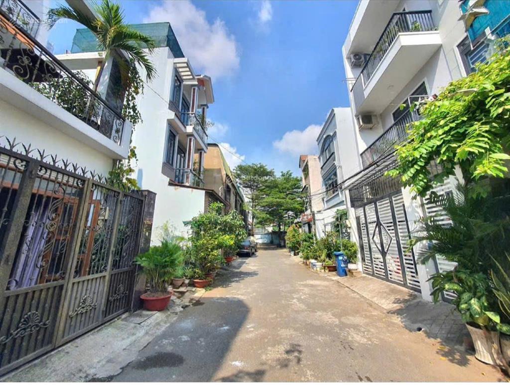 Hiếm! đất đầu tư  ngang 5.5m  tiềm năng sinh lời tốt  hẻm xe hơi 8m  99.8m² thổ cư