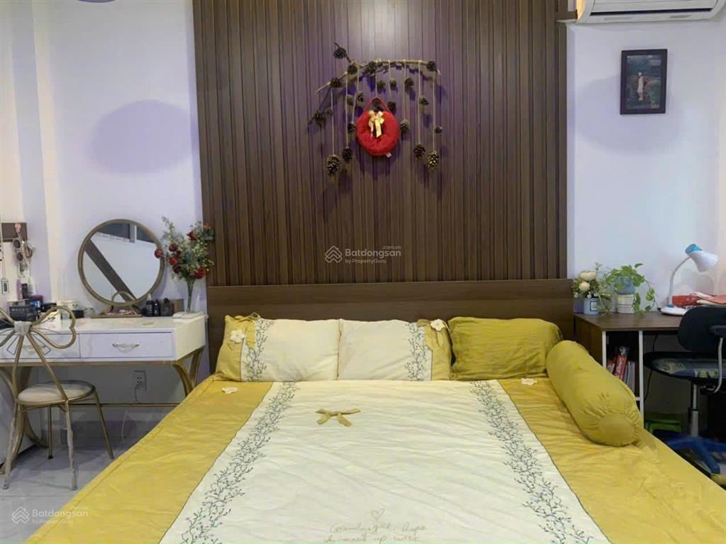 Nhà 4 tầng vị trí đắc địa  có gara đậu xe hơi  cách mặt tiền đường lê văn việt vài vài bước chân