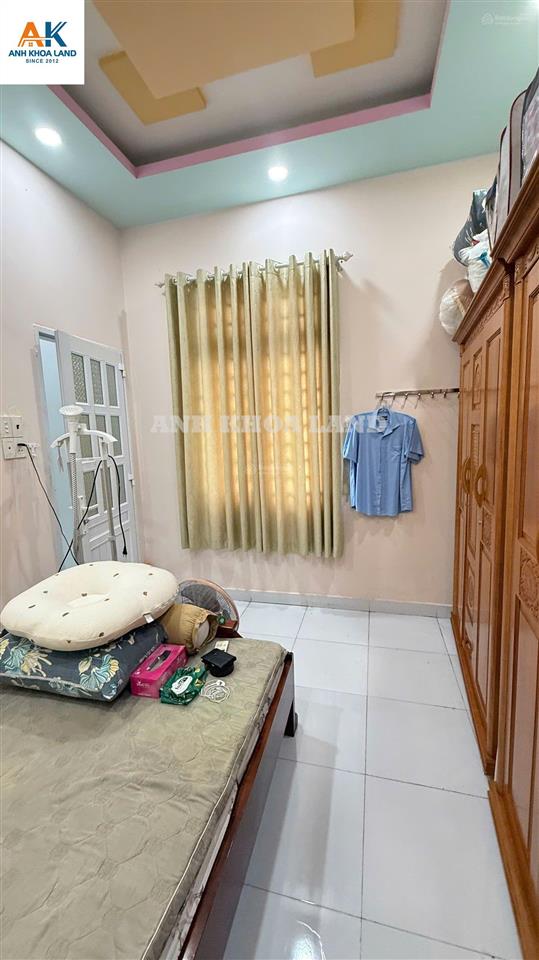 Nhà mới ở ngay đường nhánh đình phong phú  ngay vincom lê văn việt