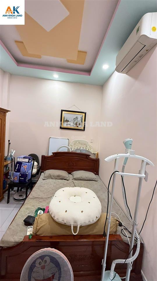 Nhà mới ở ngay đường nhánh đình phong phú  ngay vincom lê văn việt