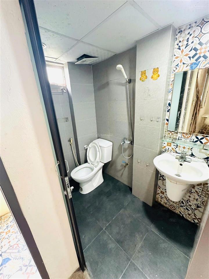 Cho thuê ccmn đội cấn 4tr/th có thang máy, nội thất đầy đủ, an ninh pccc đảm bảo