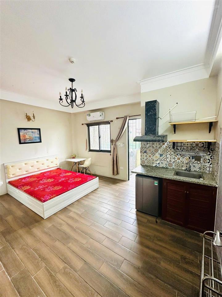 Cho thuê ccmn đội cấn 4tr/th có thang máy, nội thất đầy đủ, an ninh pccc đảm bảo