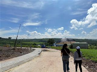 Đất đất nền ven đà lạt  view đồi  giáp nhựa , 1000m2 giá chỉ 630 triệu!