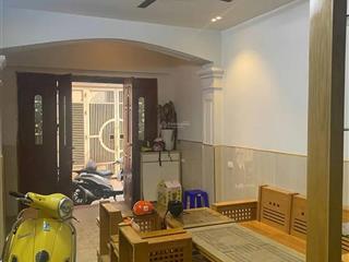 Bán nhà xuân thủy, cầu giấy, ngõ thông, dân xây, lô góc 3 thoáng, oto đỗ cửa 42/45m
