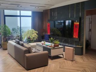Bán cc vinhomes nguyễn chí thanh, 2pn tầng cao, view đẹp, có slot ô tô, giá chỉ 9, x tỷ rẻ nhất