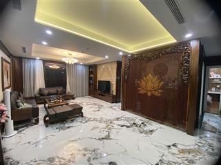 Bán căn hộ 93 láng hạ,2pn, tầng cao view đẹp giá rẻ, có slot oto, full nội thất cao cấp, sổ cất két