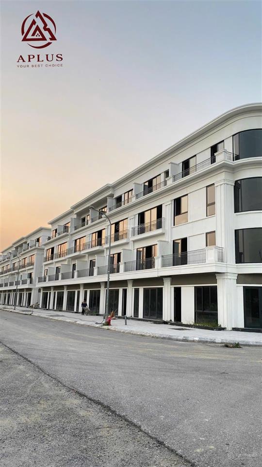 Flc tropical hạ long. ô mặt mương view thoáng. 3 bước chân ra tới biển. giá 2xtr/m2 0868 899 ***