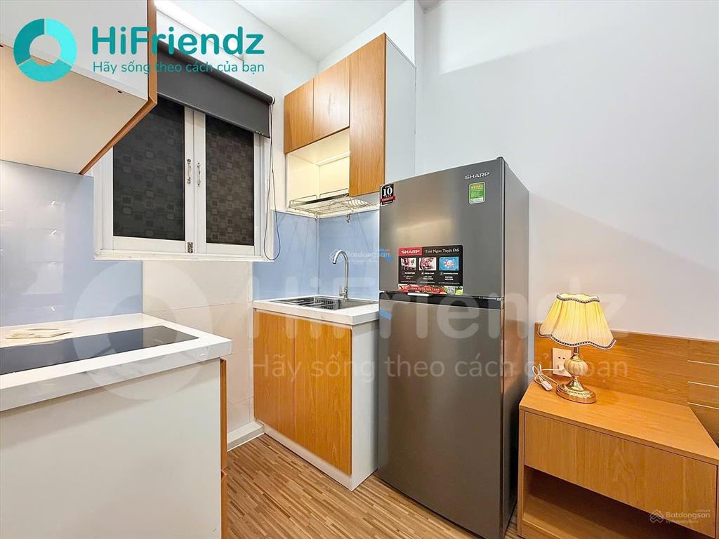 Thuê ngay studio ban công lớn  cửa sổ gần ngã tư phú nhuận, 45m2, ngay phan xích long, full nt