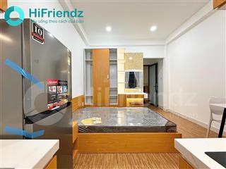 Thuê ngay studio ban công lớn  cửa sổ gần ngã tư phú nhuận, 45m2, ngay phan xích long, full nt