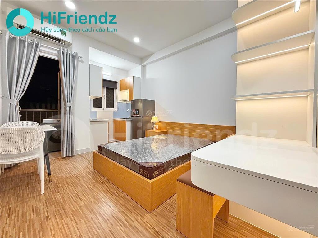 Thuê ngay studio ban công lớn  cửa sổ gần ngã tư phú nhuận, 45m2, ngay phan xích long, full nt