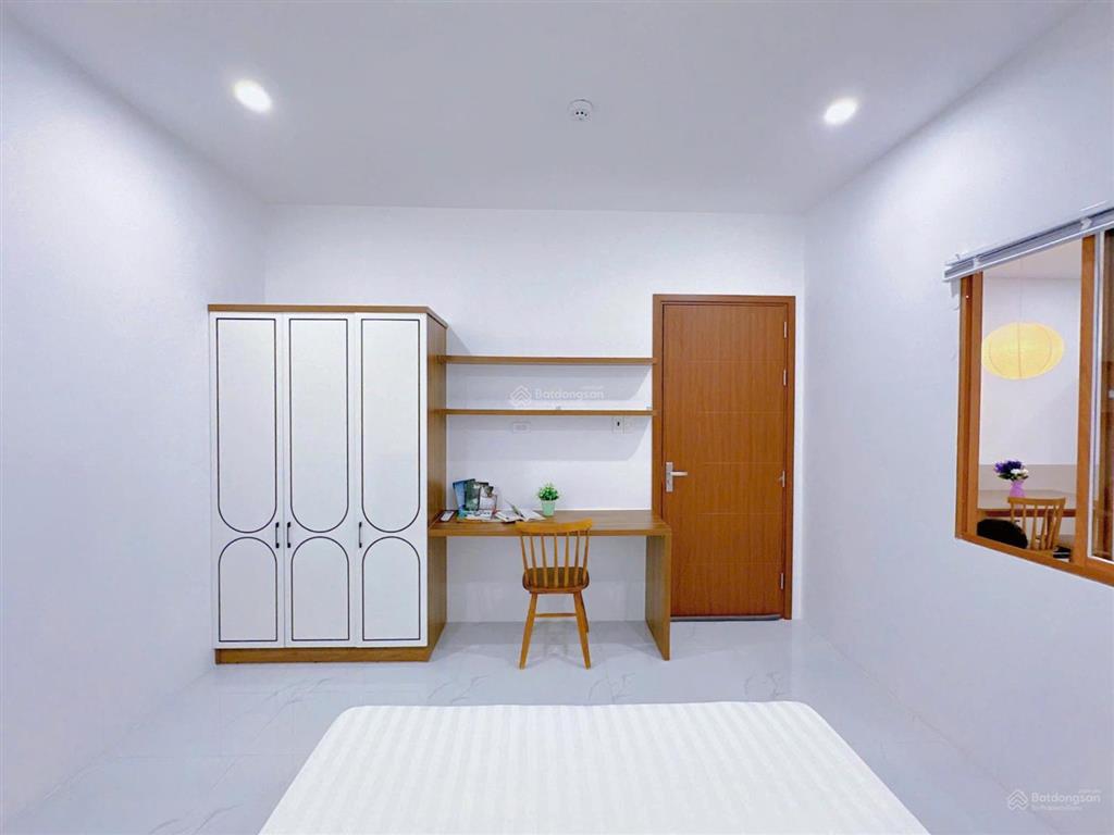 Cho thuê chung cư mini 2 phòng ngủban côngcửa sổ lớn,75m2,ngay nguyễn xí,full nội thất cao cấp