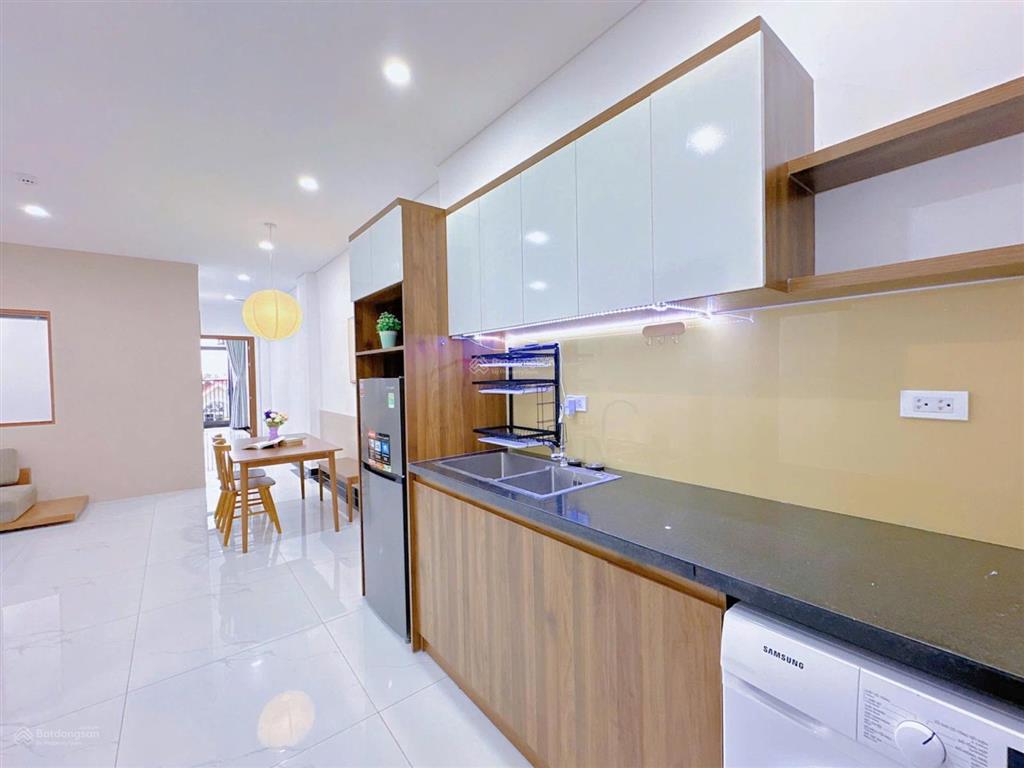 Cho thuê chung cư mini 2 phòng ngủban côngcửa sổ lớn,75m2,ngay nguyễn xí,full nội thất cao cấp