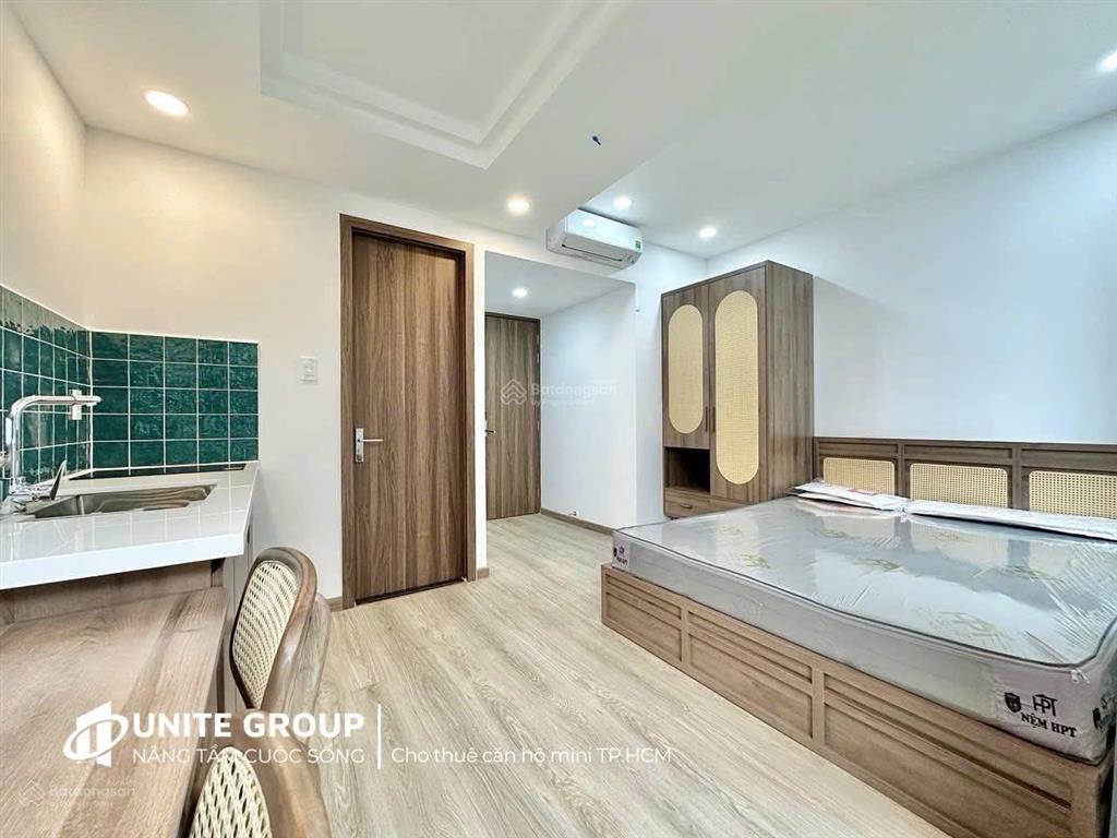 Cho thuê căn hộ dịch vụ gần ngã tư phú nhuận phan xích long chợ bà chiểu 40m2 có ban công, full nt