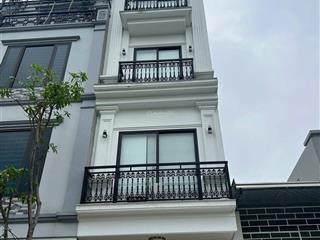 Bán nhà ngọc thụy  ô tô đỗ cửa  39m2  100m ra hồng tiến  6 tầng thang máy full nội thất