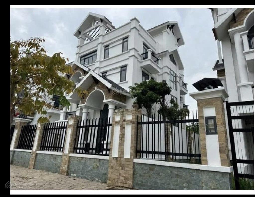 Bán biệt thự mặt tiền nguyễn văn kỉnh quận 2, tdt 374m2, đường 20m, 5 tầng, giá 95 tỷ