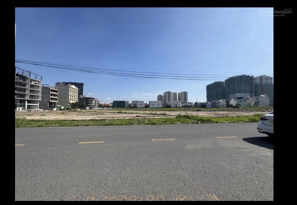 Bán biệt thự mặt tiền nguyễn văn kỉnh quận 2, tdt 374m2, đường 20m, 5 tầng, giá 95 tỷ