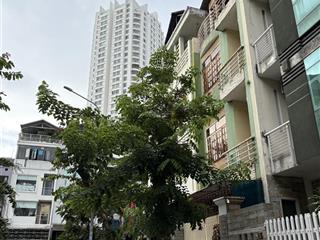 Bán nhà mặt tiền cao lỗ, quận 8, 240m2, 4 tầng, nhỉnh 11 tỉ