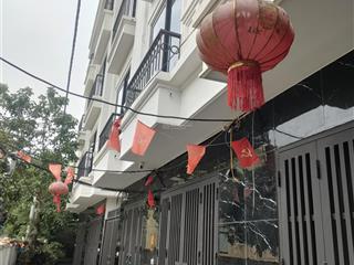 Nhà 5 tầng 31m, giá 5,6 tỷ  lô góc, view nhà văn hoá, ô tô đỗ cửa, đại cát liên mạc