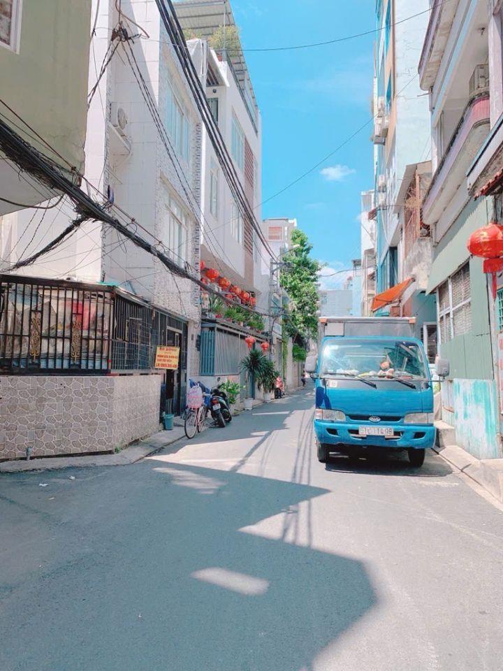 Bán nhà mặt tiền đường số 6 Gò Vấp ngang 4m dài 11m trệt lầu HC đủ,.,.,.