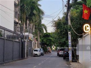 Bán nhà quận 7, xd 6 tầng. cạnh lotte, him lam. cầu nguyễn khoái một đường qua quận 1. chỉ 8 tỷ hơn