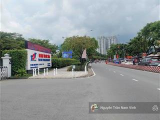 Bán nhà mặt tiền lê văn lương quận 7. đối diện trường dh tôn đức thắng. ngang 4 dài 21m chỉ 9.9 tỷ