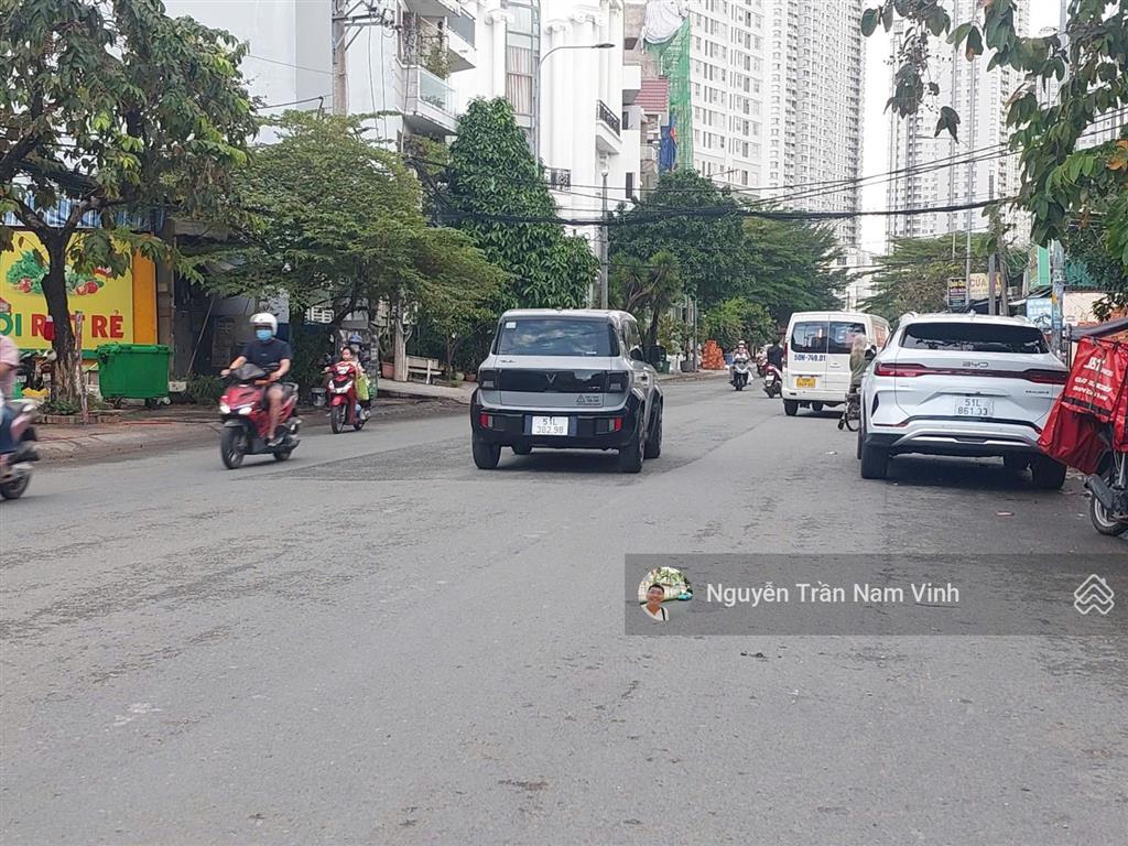 Bán nhà quận 7 sát lotte him lam ngang 6m dài 11m nhà 3 tầng 4 phòng ngủ chủ 7 tỷ nhỉnh tl