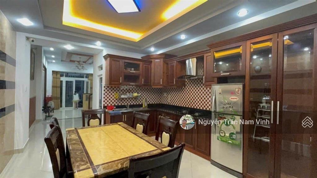 Bán nhà quận 7 sát lotte him lam ngang 6m dài 11m nhà 3 tầng 4 phòng ngủ chủ 7 tỷ nhỉnh tl