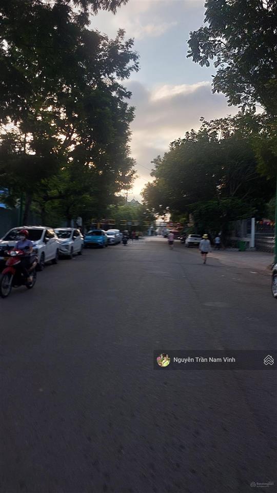 Bán nhà mặt phố kinh doanh 2 mặt tiền. đường lý phục man, quận 7. dt 5x14m. chỉ 7 tỷ nhỉnh.