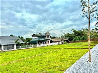 Chỉ nhỉnh 2 tỷ có ngay lô đất đt 100m fun thổ cư ở ngay phú cát hà nội