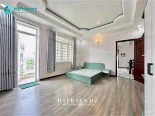 Cho thuê studio siêu rộng bancol full nội thất ngay ngã tư nguyễn văn linh