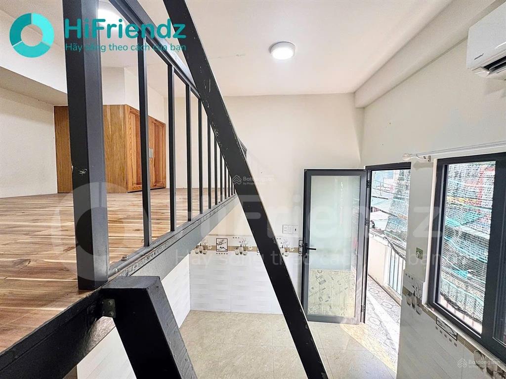 Chính chủ cho thuê duplex ban công, cửa sổ trời full nội thất gần ngã tư hàng xanh