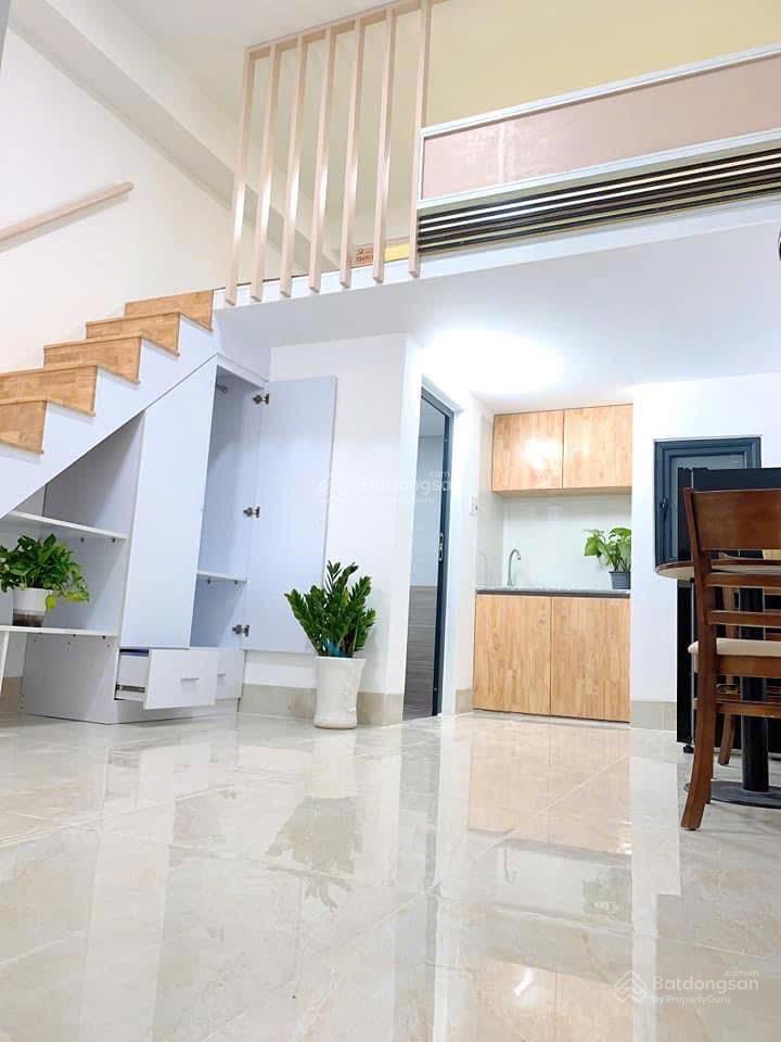 Phòng trọ dạng gác cao ~2m ngay nguyễn gia trí  cọc 1 tháng cho thuê ngay  quan tâm  0817 452 ***