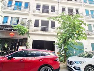 Siêu phẩm đại thanh50m2x 5 tầng thang máy ô tô vào nhà phân lô liền kề viphơn 9 tỷvỉa hè 3m.