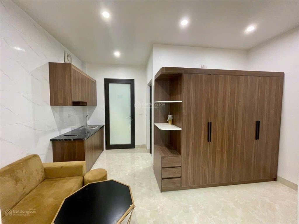 B.án nhà đức dục mễ trì ô tô đỗ cổng 43m 5tầnggiá 8.6 tỷ