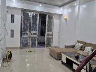Bán nhà 3 tầng vị trí kinh doanh tốt. vị trí nhà 3 tầng, diện tích 51m2, chỉ sau 1 nhà mặt đường
