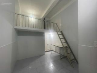 Cho thuê phòng trọ đẹp, 2,8 triệu, 16m2 tại đường 6, q2, hcm