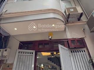 Bán nhà riêng phố mai dịch, phân lô, 50m2, mt 4.1m, 2 thoáng, ô tô tránh, giá 11 tỷ.  0372 541 ***