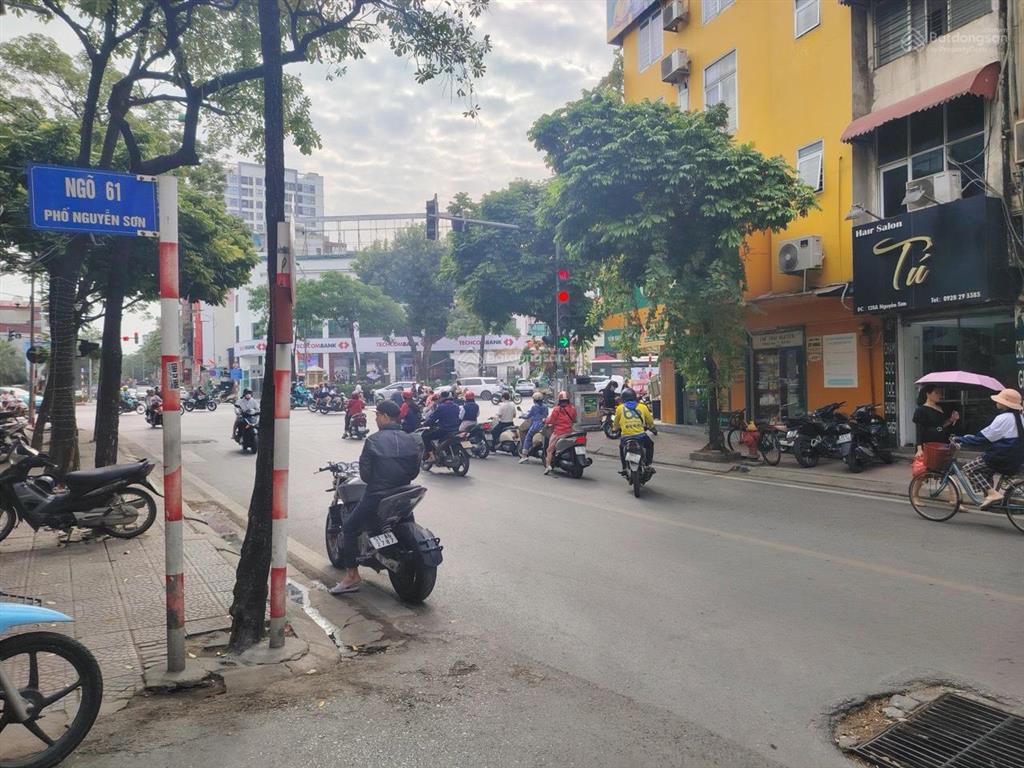 Bán đất tặng nhà ngõ nguyễn sơn giá rẻ nhất khu vực chỉ hơn 12 tỷ, mua ngay kẻo lỡ!