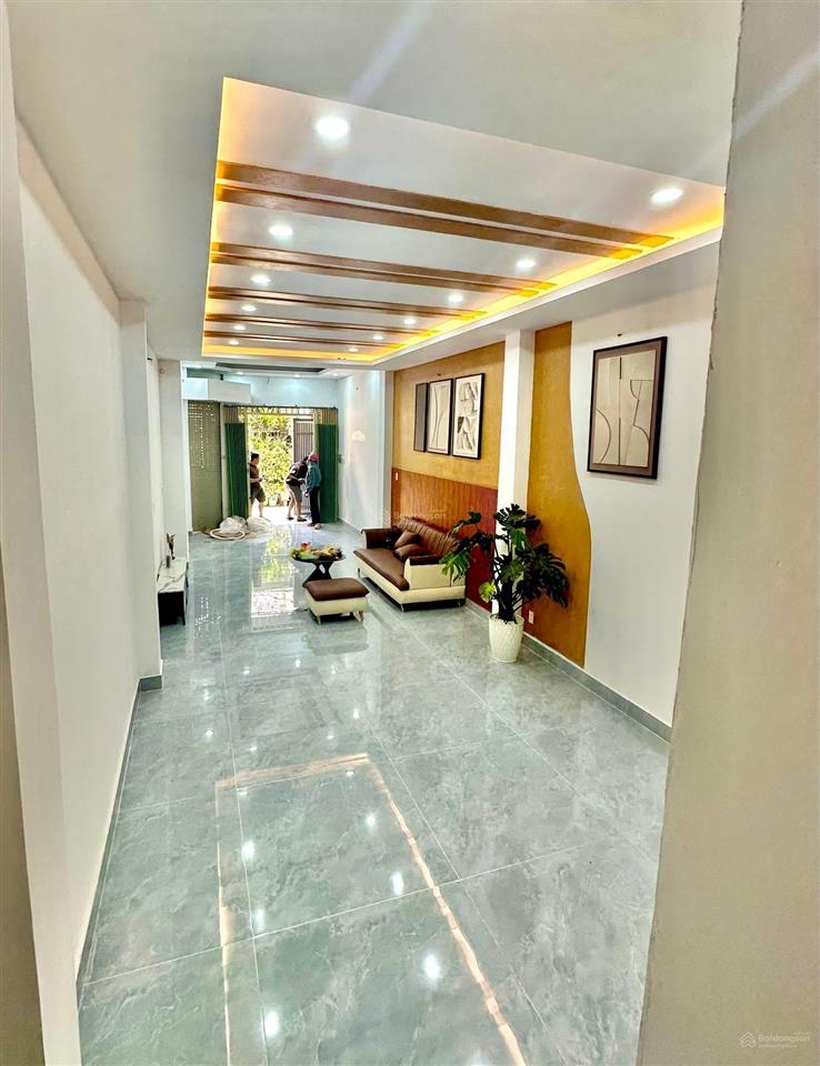 Nhà 2/ đường phú thọ hoà. quận tân phú
4m x 16m.. 1 trêt+ 3 lầu.. như hình