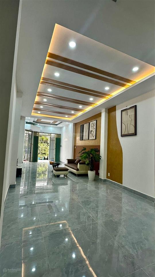 Nhà 2/ đường phú thọ hoà. quận tân phú
4m x 16m.. 1 trêt+ 3 lầu.. như hình