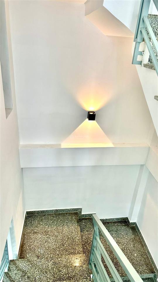 Nhà 2/ đường phú thọ hoà. quận tân phú
4m x 16m.. 1 trêt+ 3 lầu.. như hình