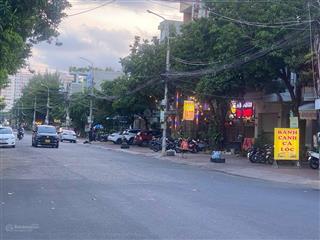 Nhà góc tuyệt đẹp thanh tịnh chỉ 17 tỷ