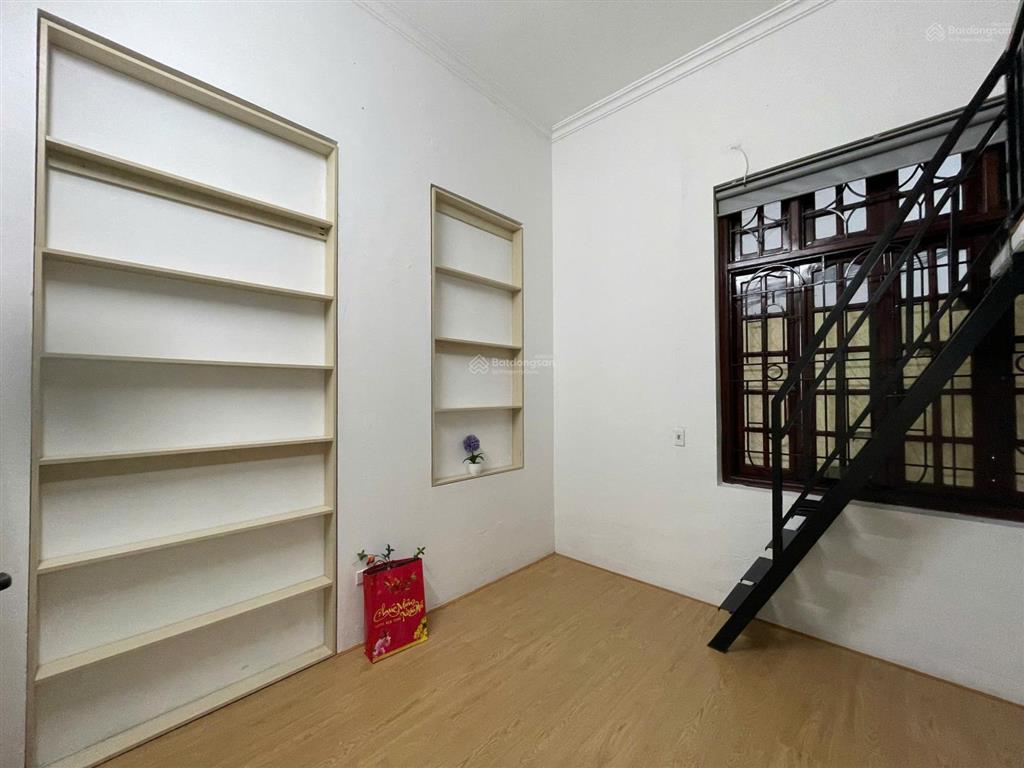 Cho thuê phòng khép kín, full nội thất, ngõ ô tô rộng thoáng có gác xép