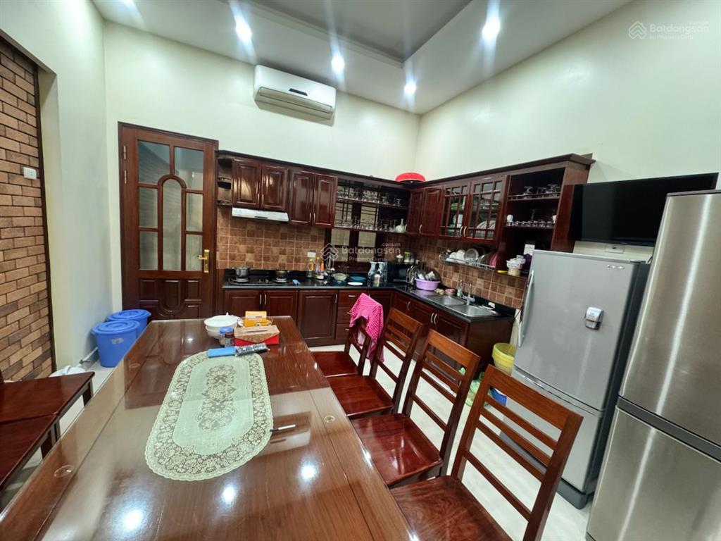 Bán nhà riêng tại nghĩa đô, 32 tỷ, 75m2, 6pn, 6wc, đầy đủ tiện nghi