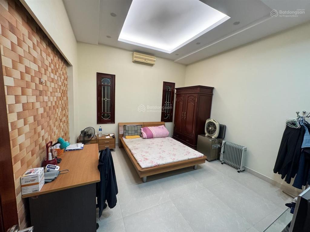 Bán nhà riêng tại nghĩa đô, 32 tỷ, 75m2, 6pn, 6wc, đầy đủ tiện nghi