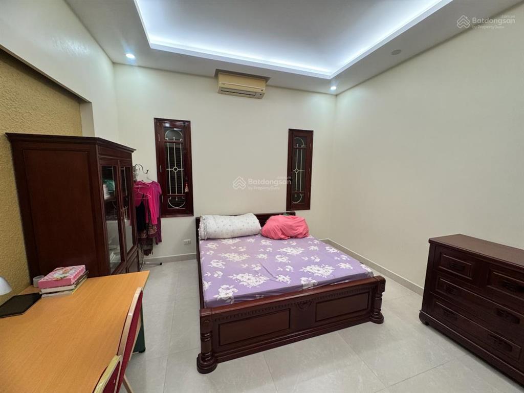 Bán nhà riêng tại nghĩa đô, 32 tỷ, 75m2, 6pn, 6wc, đầy đủ tiện nghi