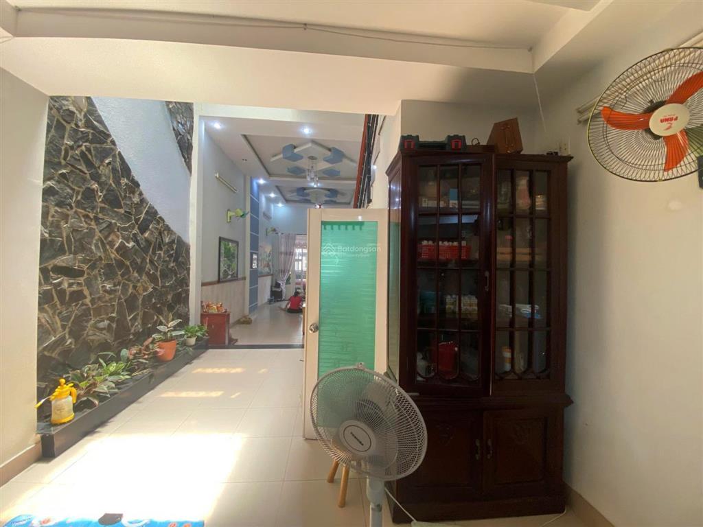 Bán nhà 1/ ngay nhà máy bia, giáp gv, hẻm xe hơi vào nhà  100m2, 4 tầng mới