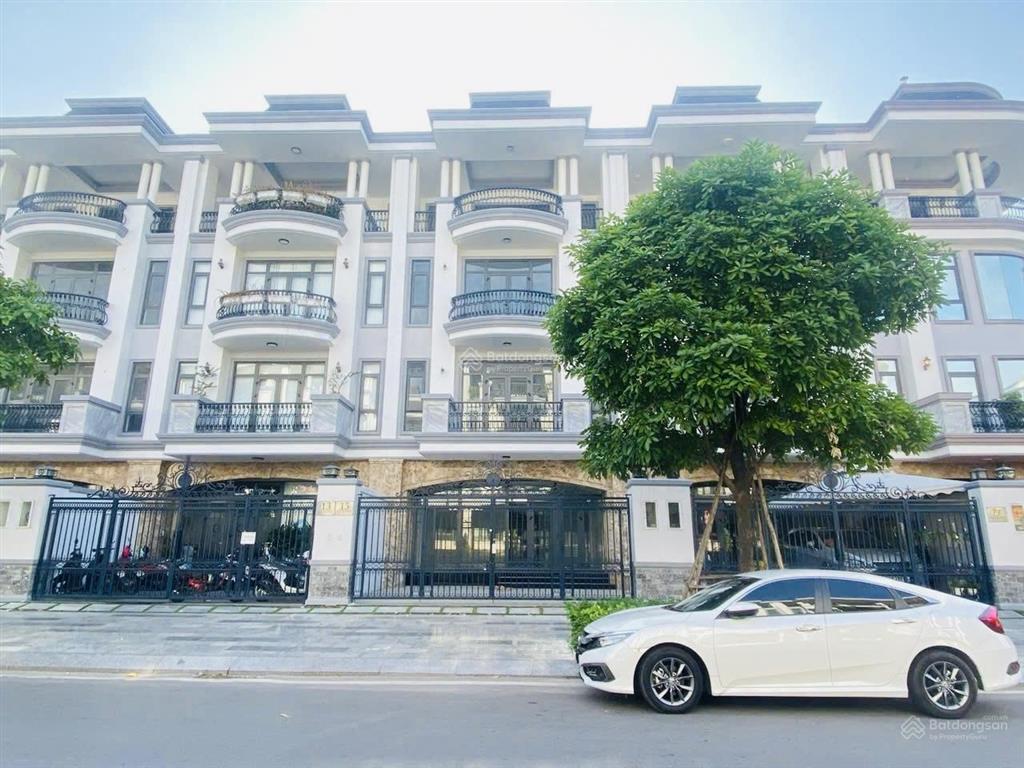 Mặt tiền đường nhựa 20m kđt vạn phúc  147m2 nhà 5 tầng thông sàn  thu 55tr  vị trí đẹp